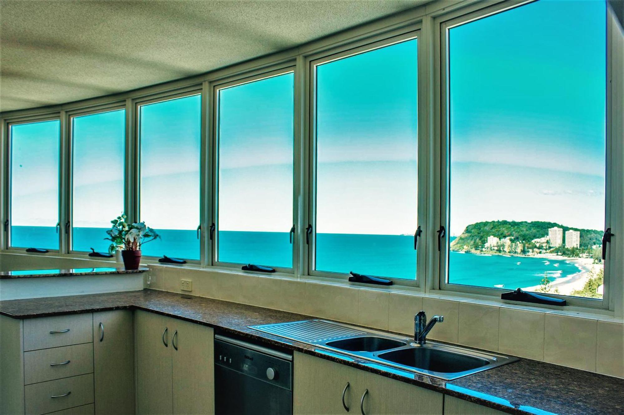 Three-Bedroom Apartment Ocean View