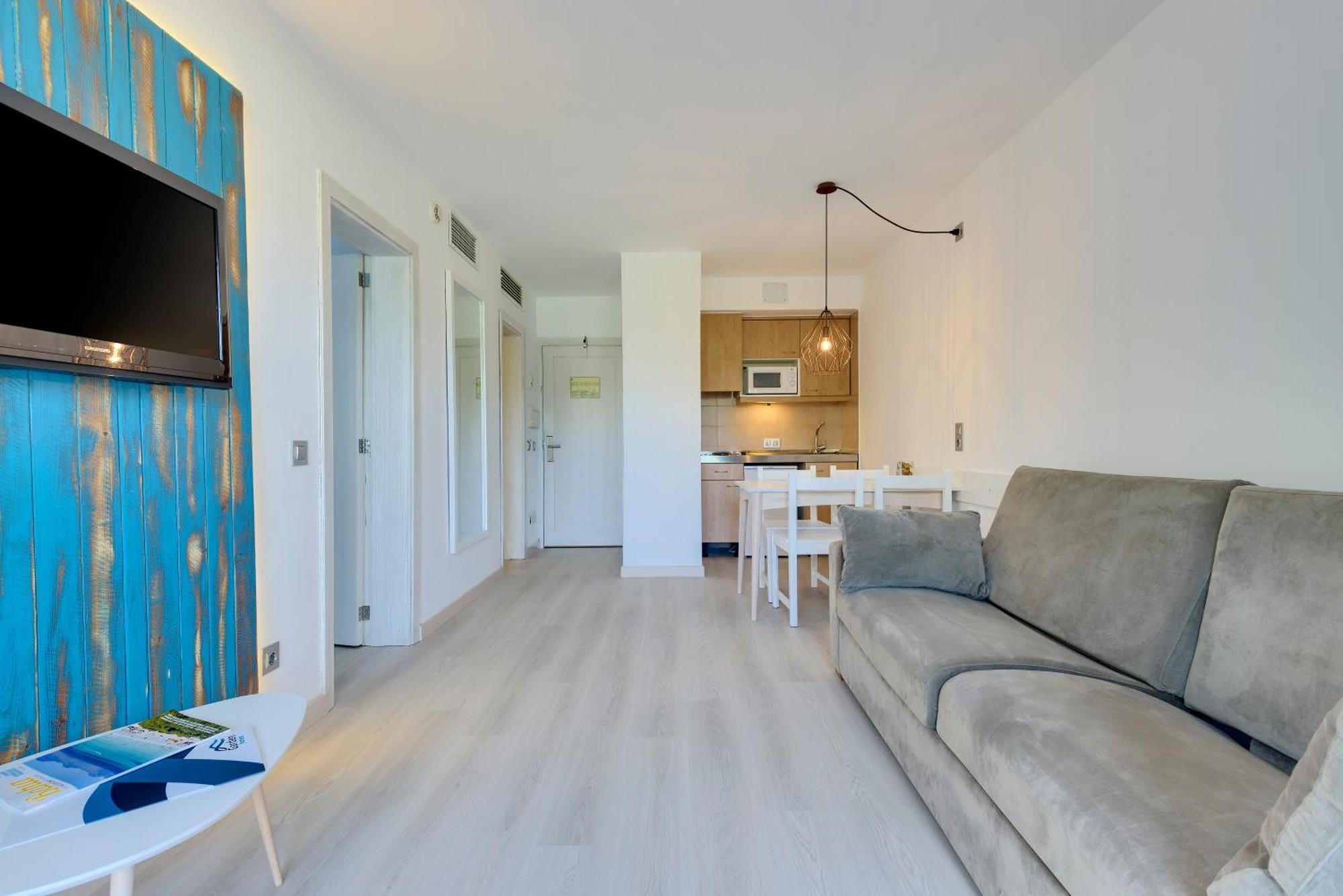 Double Room,705442765:JPEG