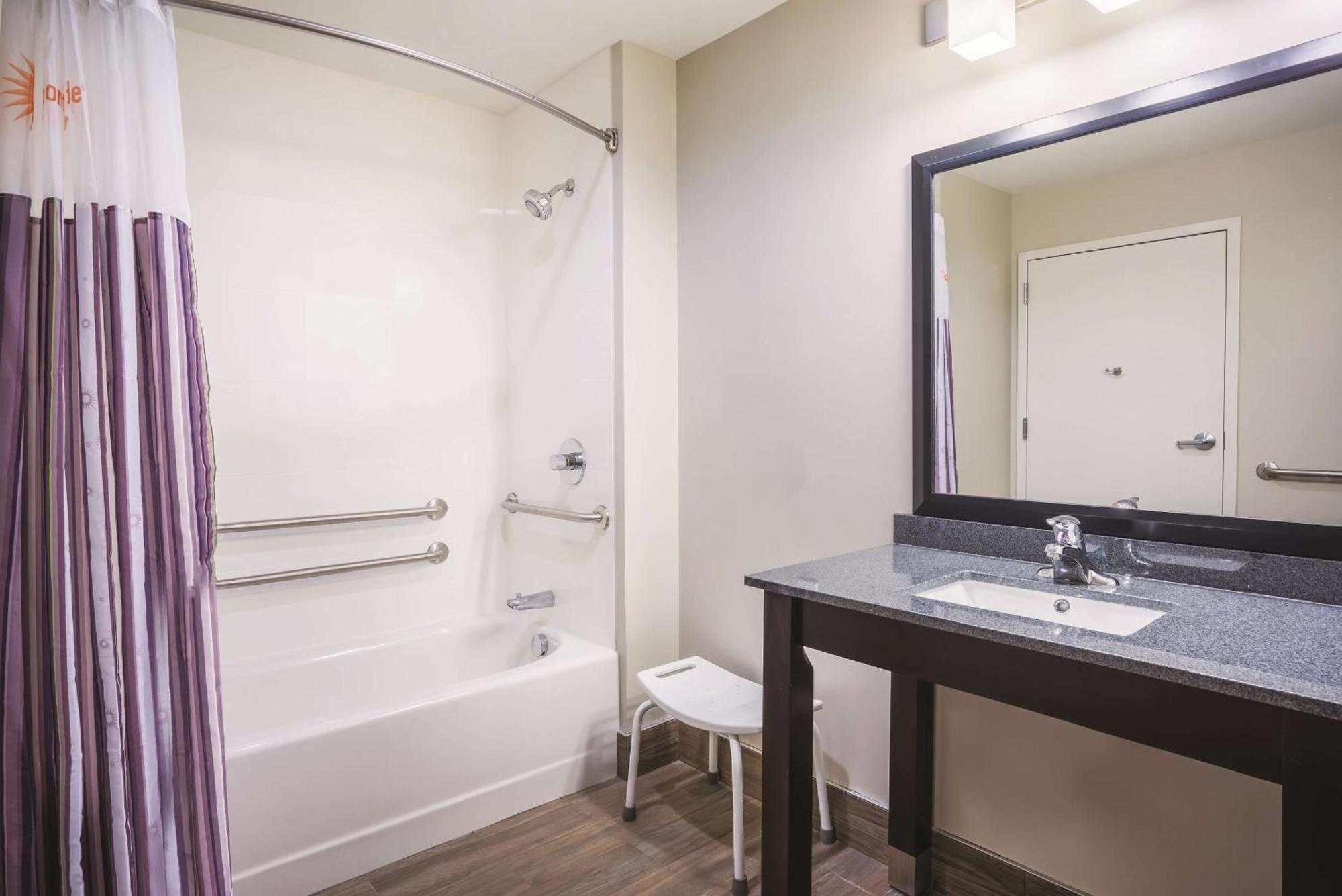 King Room Mobility Access or Non-Smoking