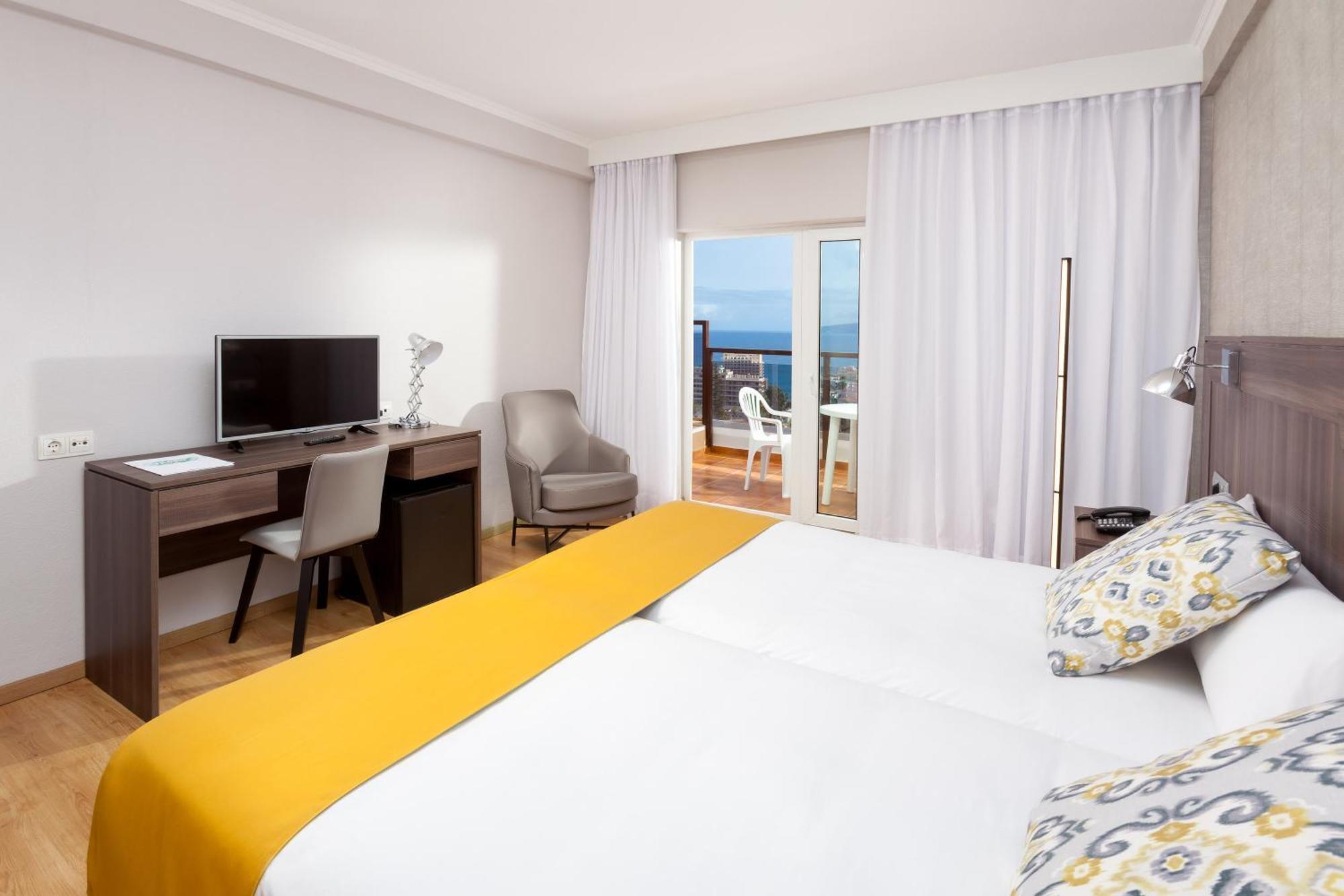 Double or Twin Room Sea View,712589506:JPEG