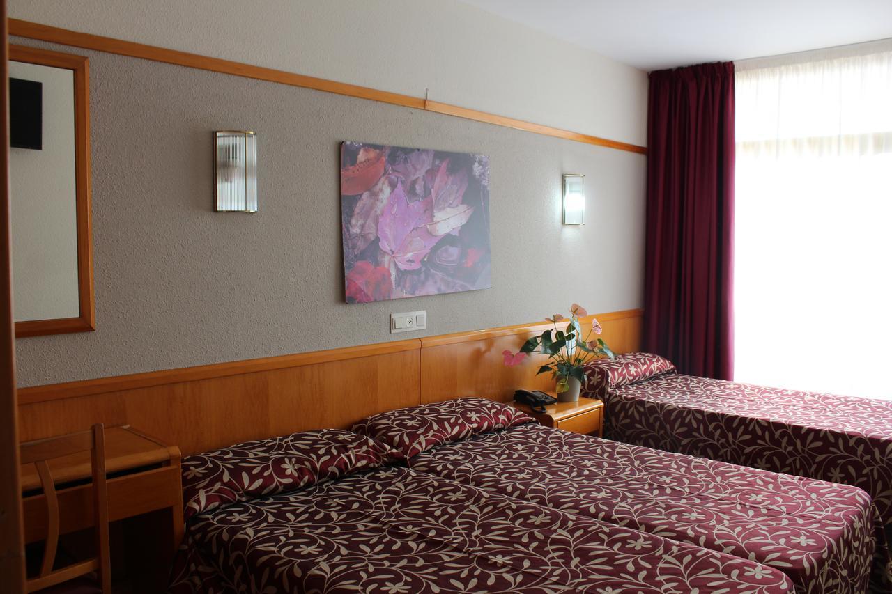 Habitación Triple (2 adultos + 1 niño) - 3 camas
