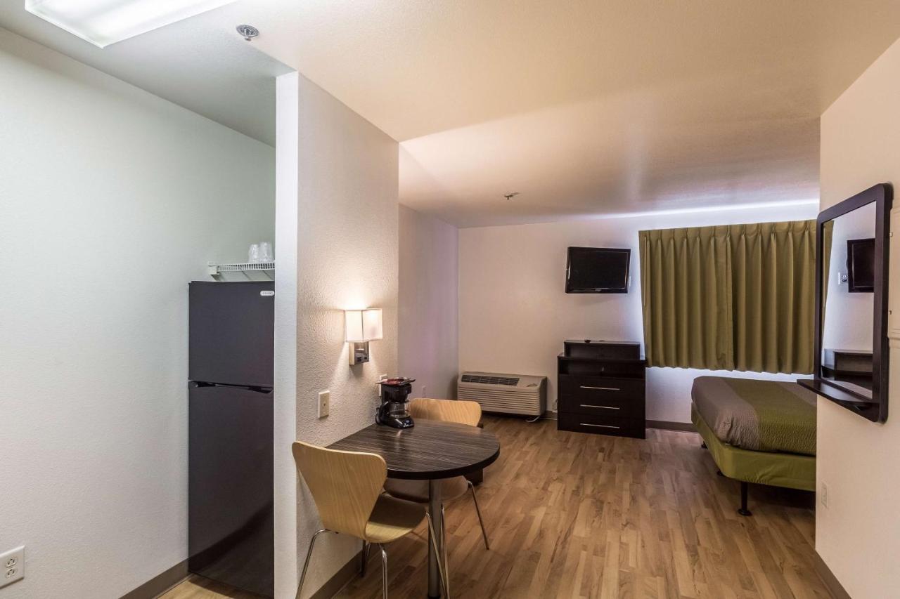 Quadruple Room - Non-Smoking