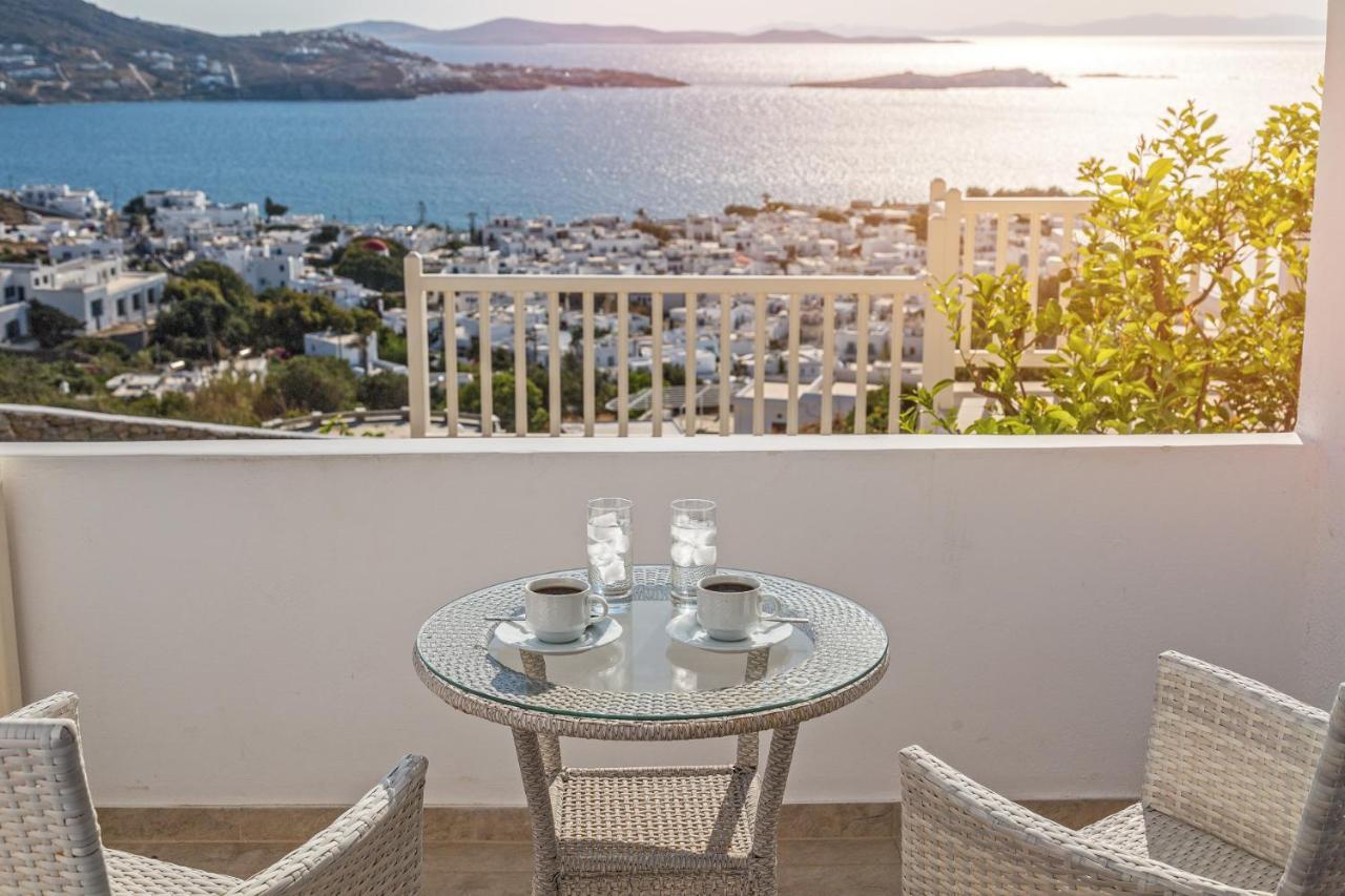 Double or Twin Room with Sea View