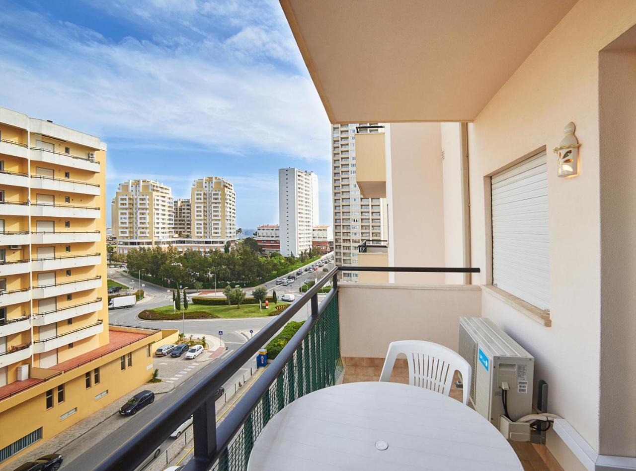 One-Bedroom Apartment up to 12 years old