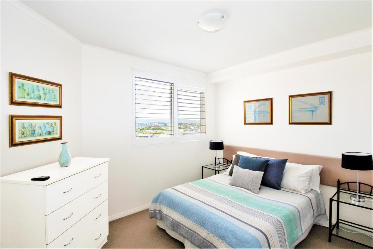 Three-Bedroom Apartment Ocean View