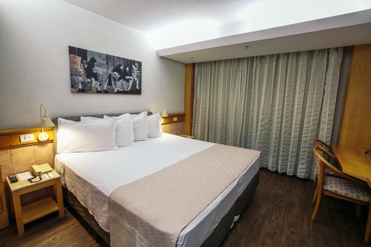 Quarto Duplo Deluxe com Banheira