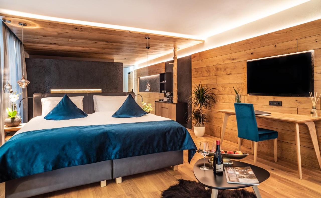Suite Deluxe con Balcone e Vista Montagne