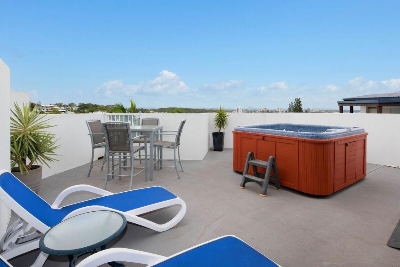 Two Bedroom Apartment (with External Rooftop Spa)