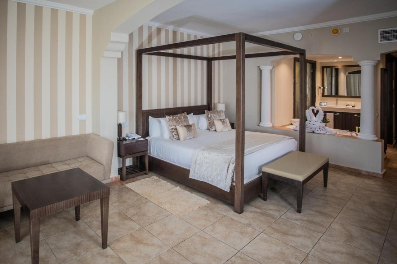 Suíte Júnior VIP Colonial com Banheira de Hidromassagem (Apenas Adultos) - Wi-Fi Gratuito