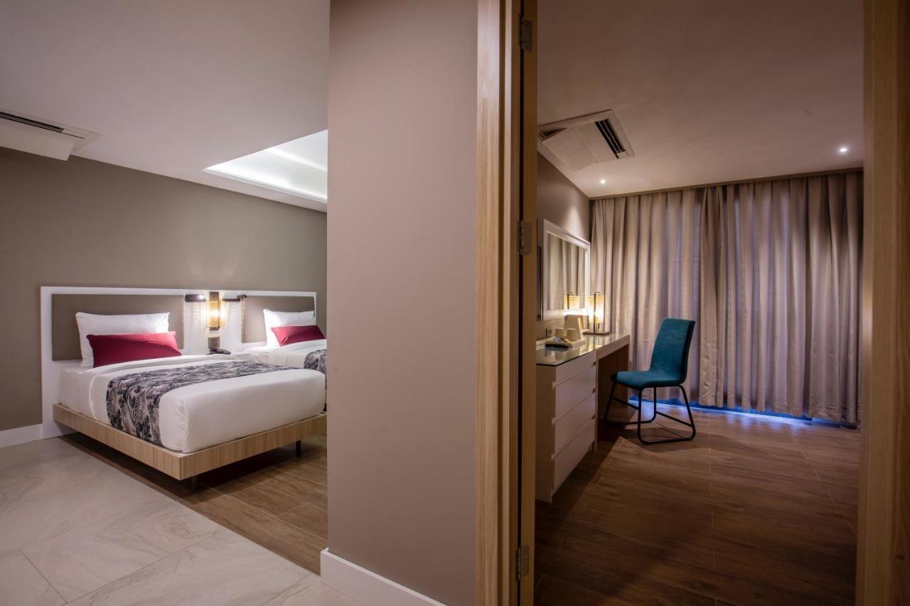 Deluxe Family Room