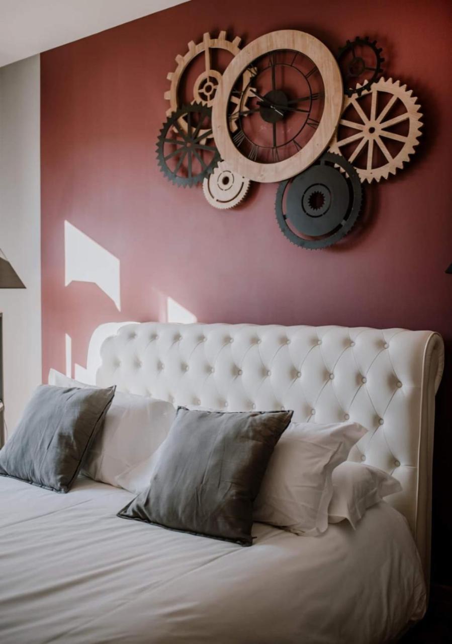 Standard Double Room,761626324:JPEG