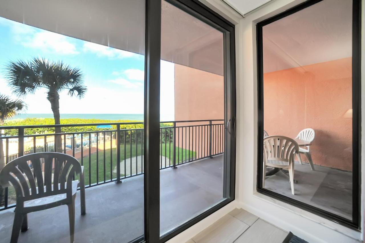 Two-Bedroom Apartment,762578098:JPEG