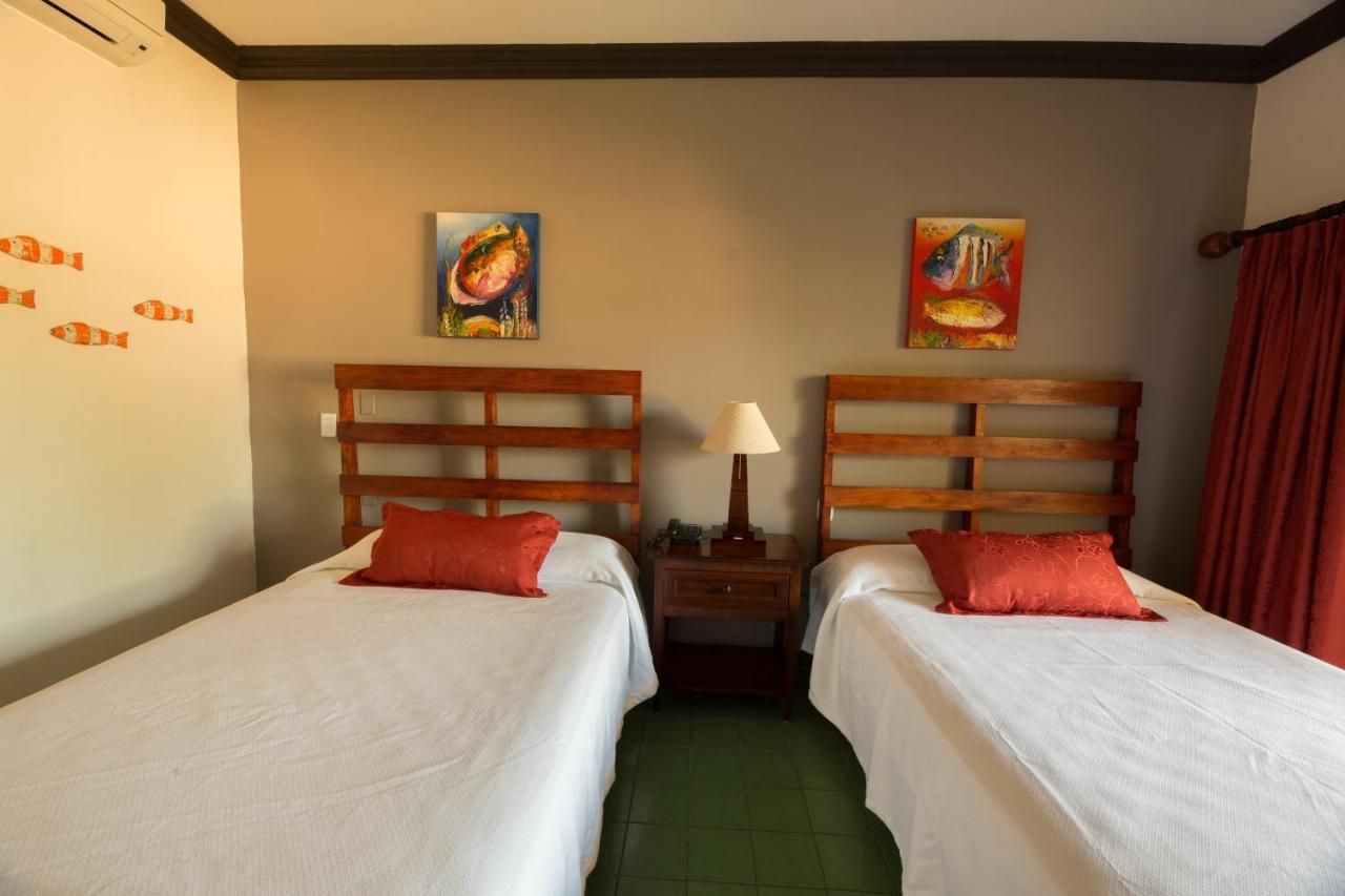 Deluxe Room 2 Dbl Beds