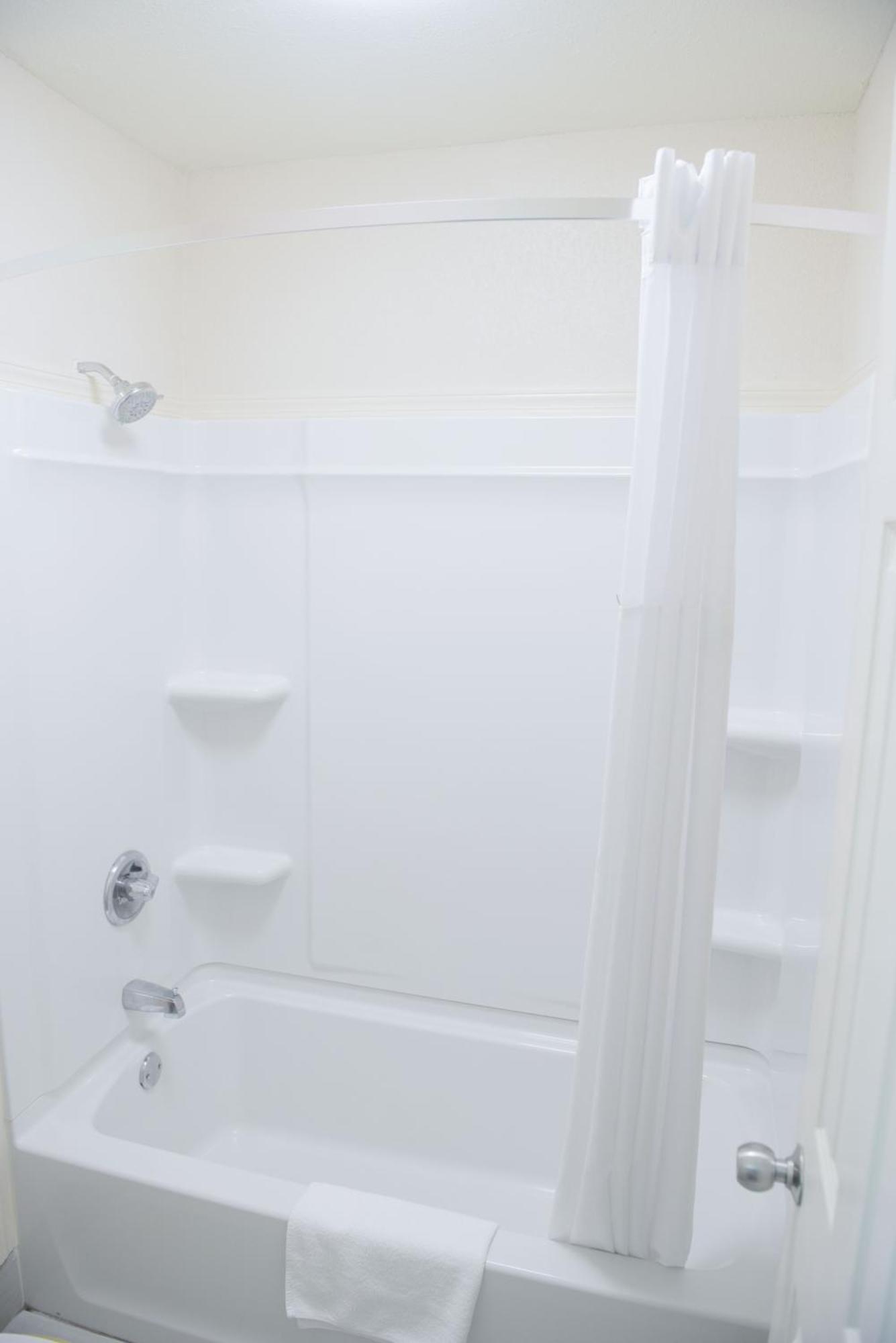 Quadruple Room with Two Queen Beds - Non Smoking