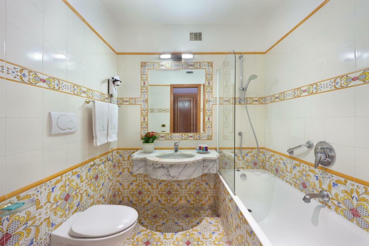 Quadruple Room,1274556442:JPEG