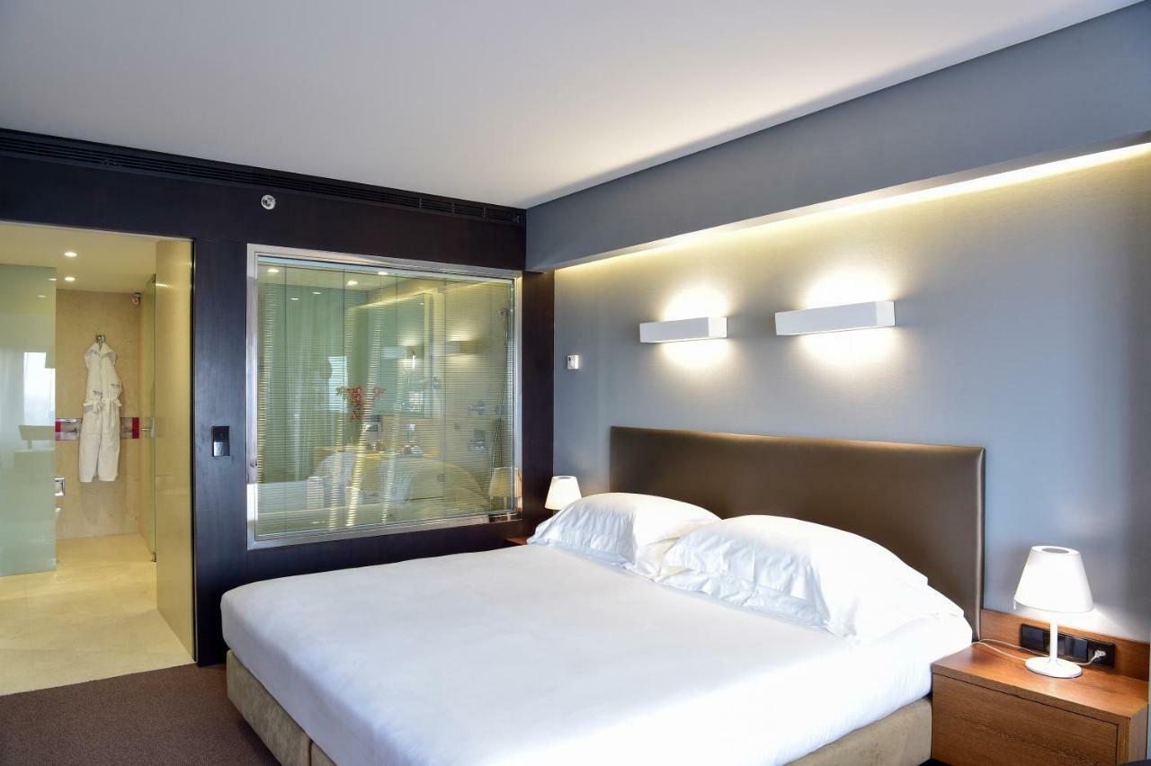 Superior Suite,784064154:JPEG