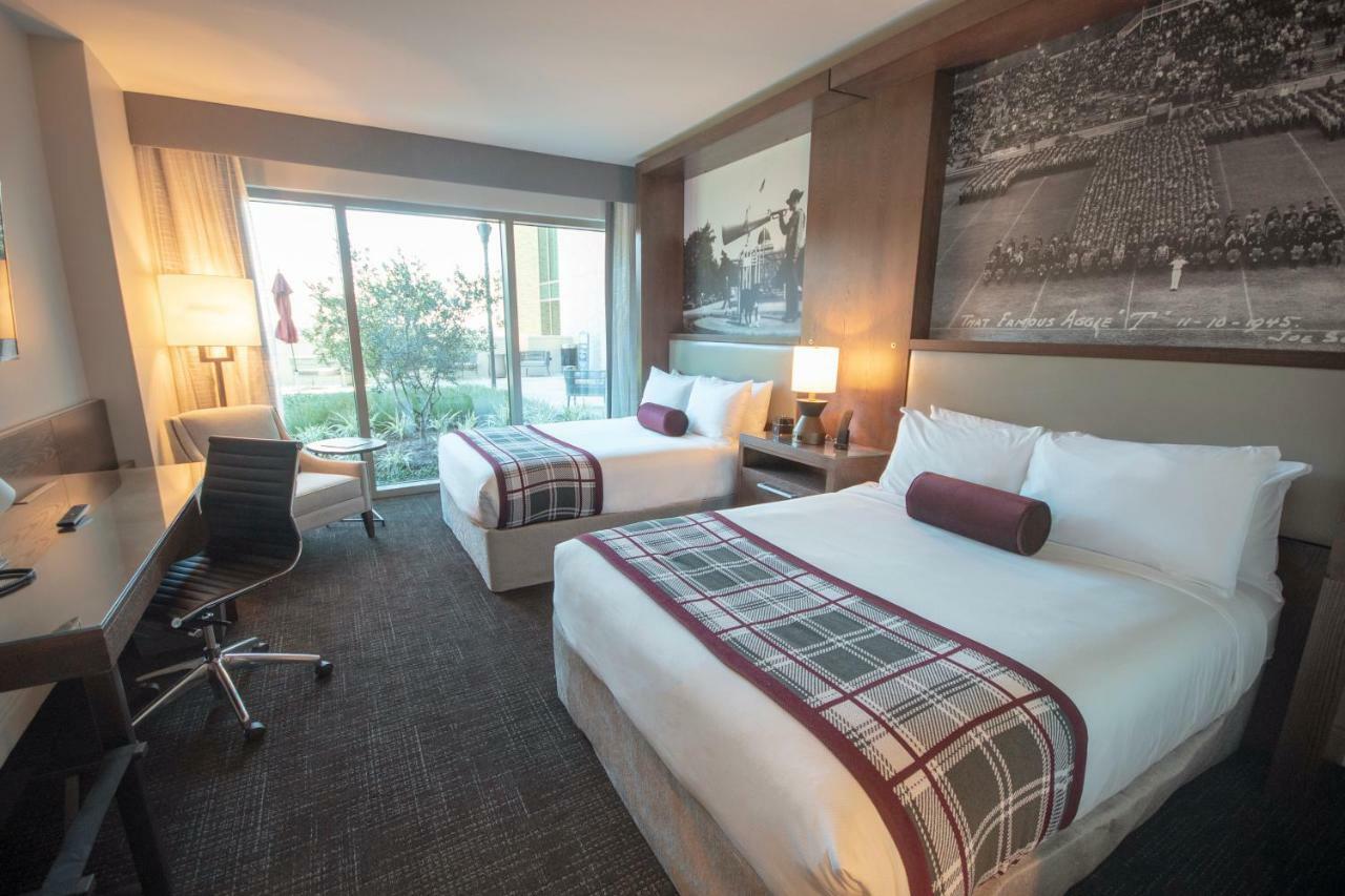 Queen Room Two Queen Beds