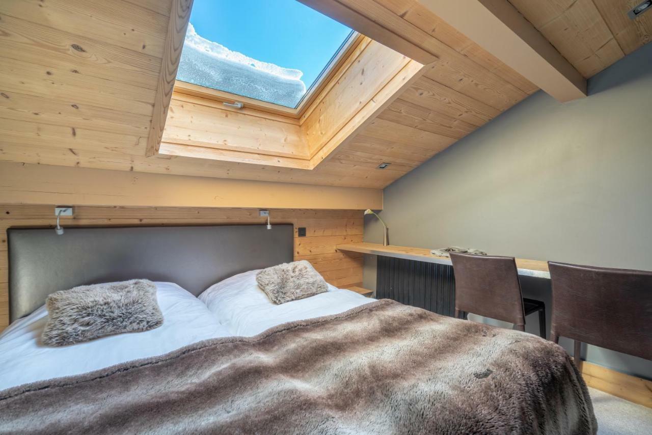 Twin Room Attic,1552515976:JPEG