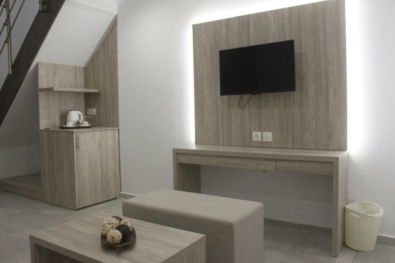 Chambre Double Deluxe (2 Adultes + 1 Enfant)