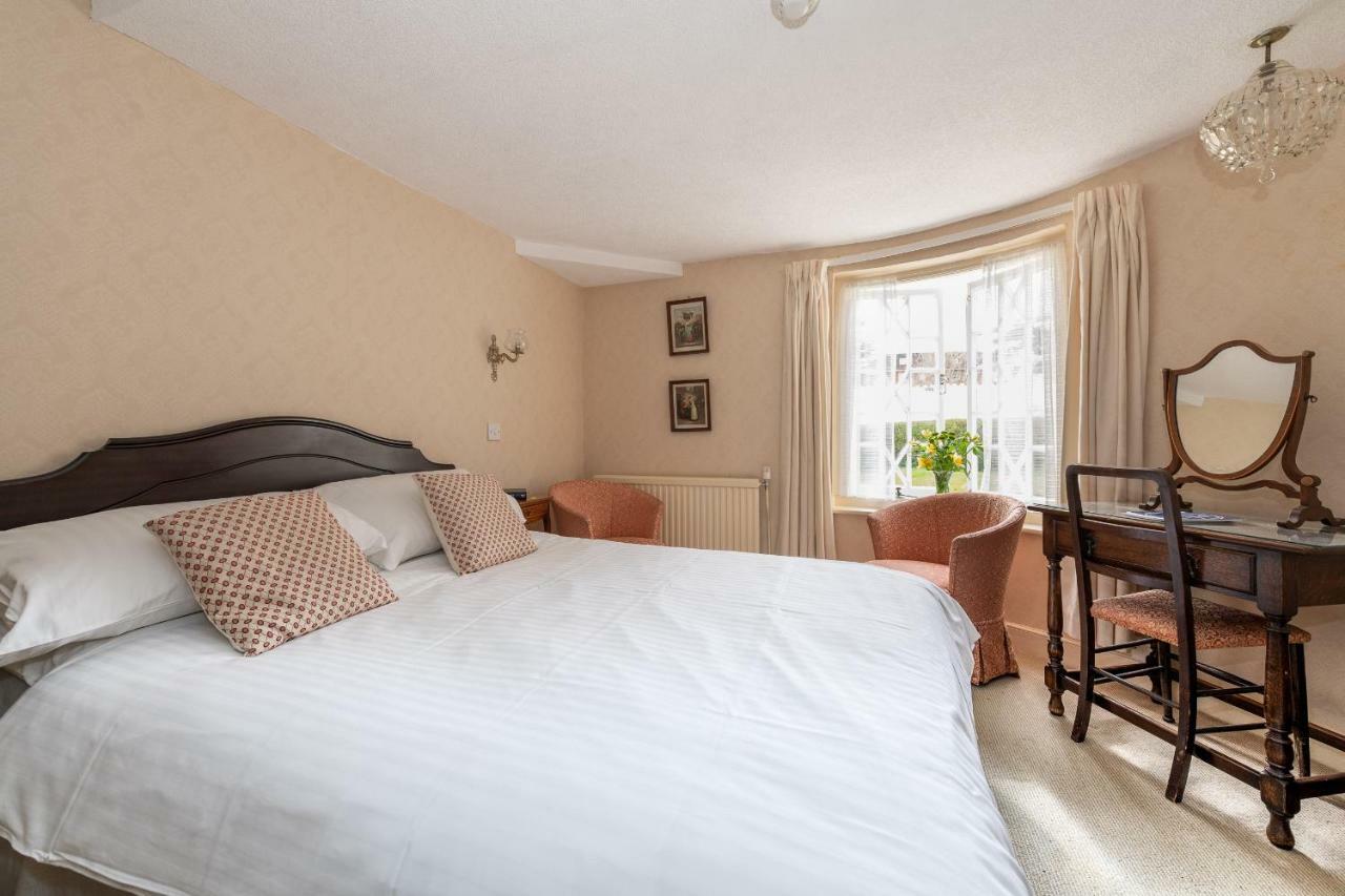Standard Double Room,800275878:JPEG