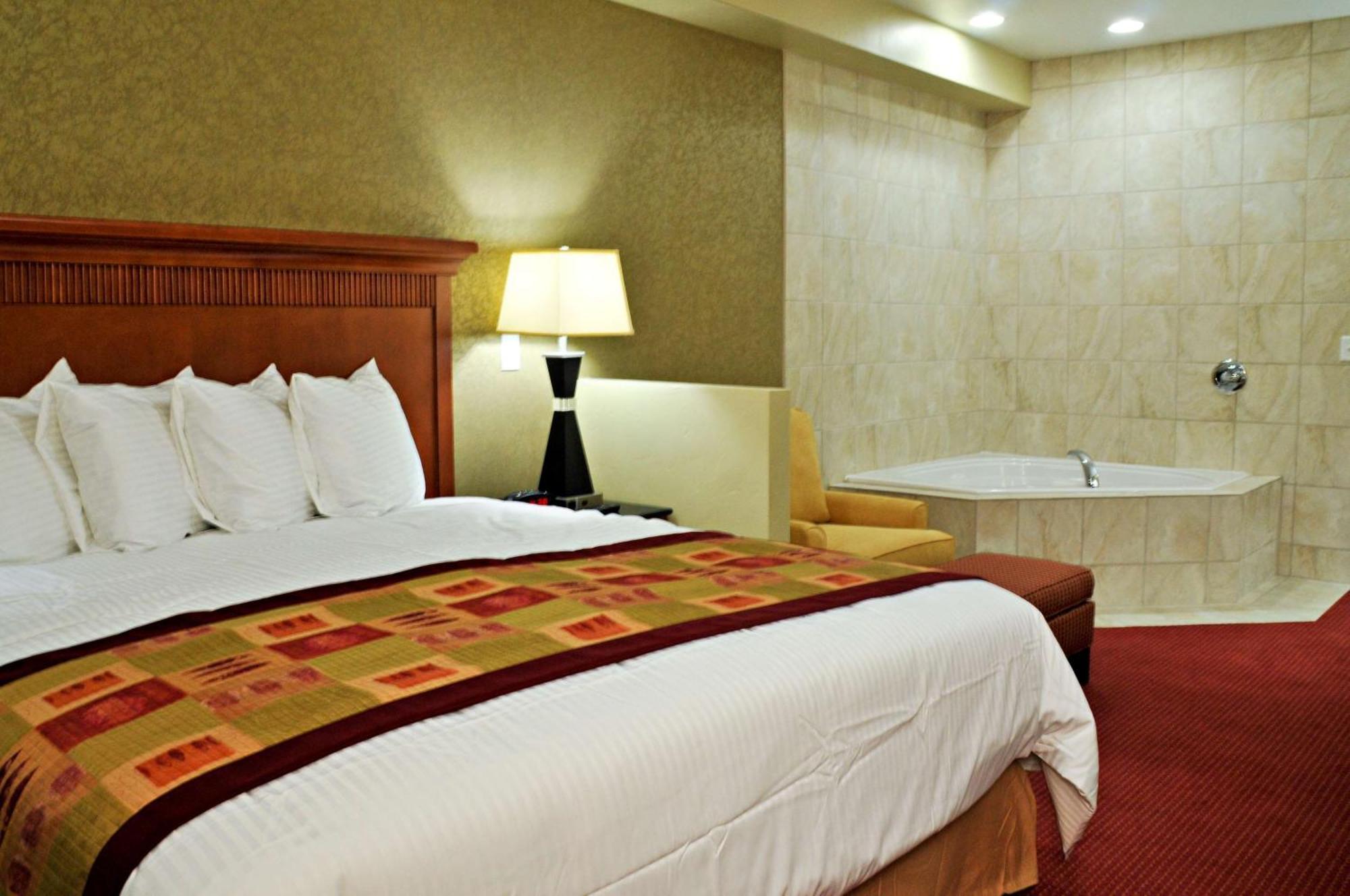 King Suite Whirlpool Non-Smoking