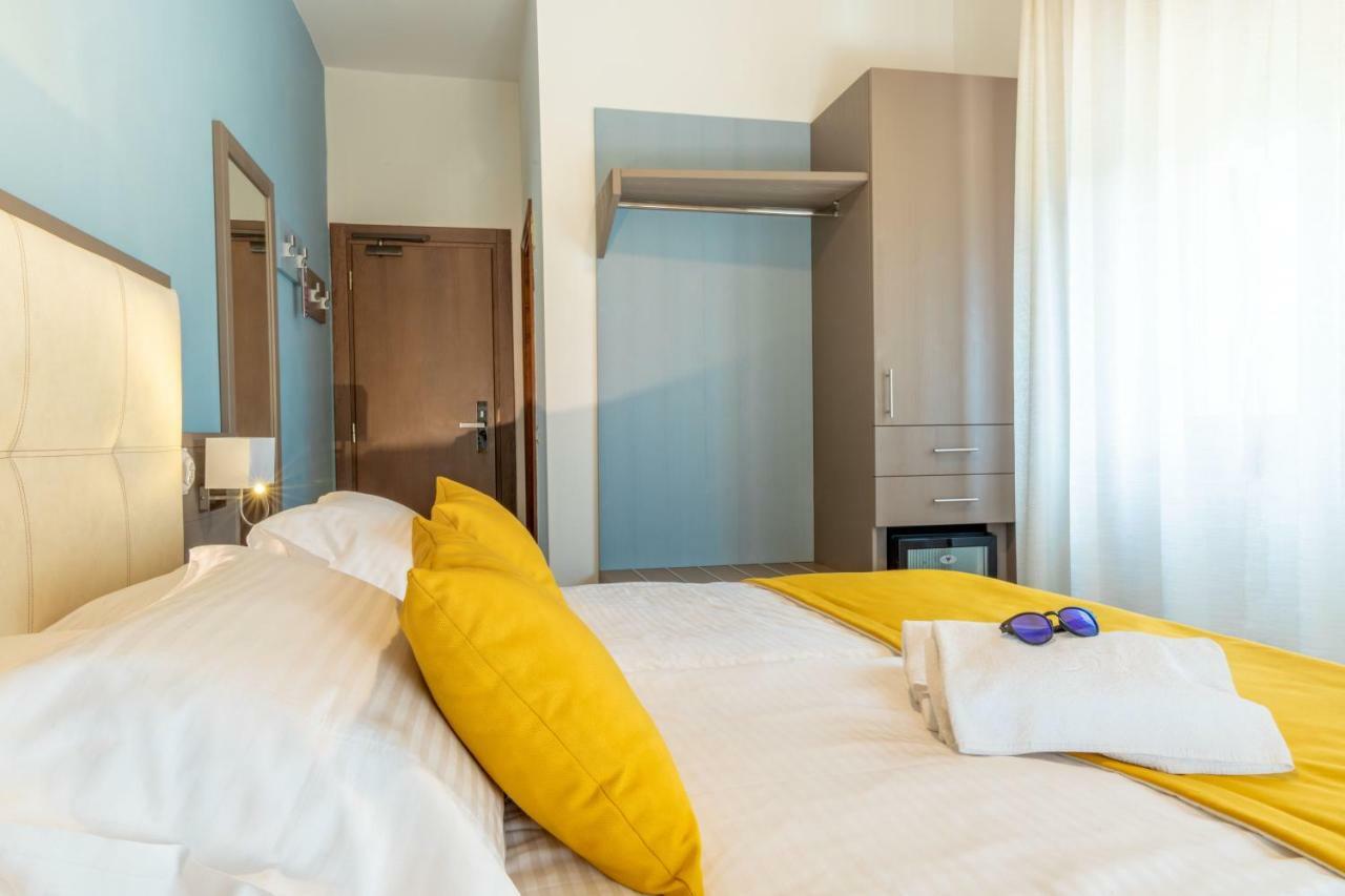 Double Room Lake View