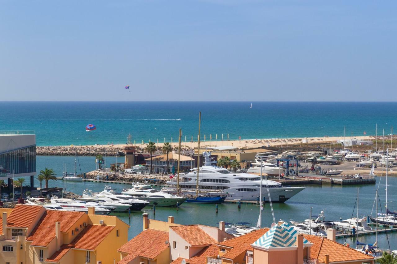 One-Bedroom Apartment Marina View