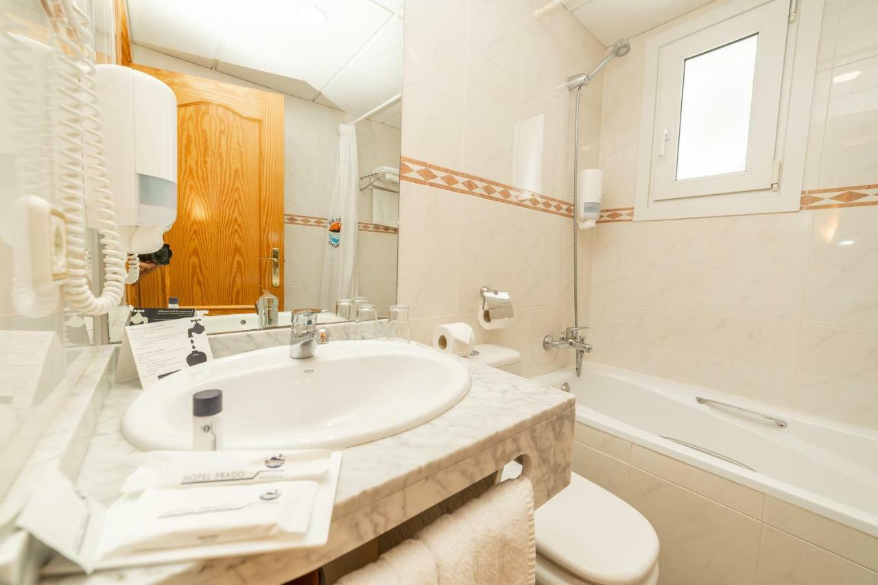Double or Twin Room Side Sea View