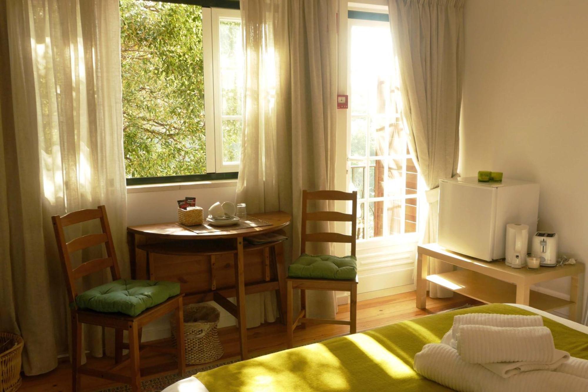 Quarto com Cama de Casal ou 2 de Solteiro