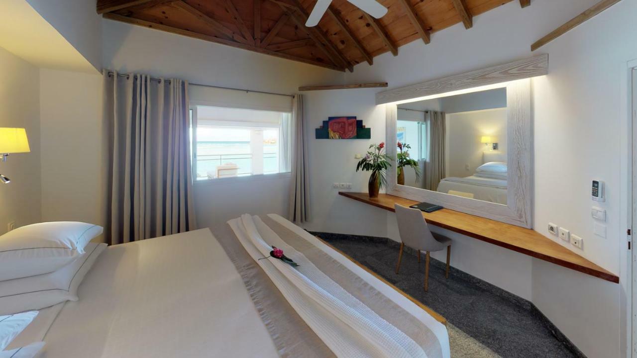 Suite 2 Bedrooms Beachfront