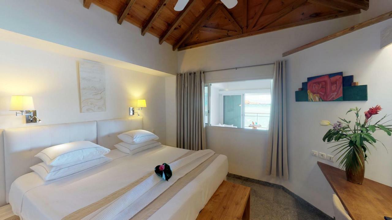 One Bedroom Deluxe Suite panoramic Ocean View