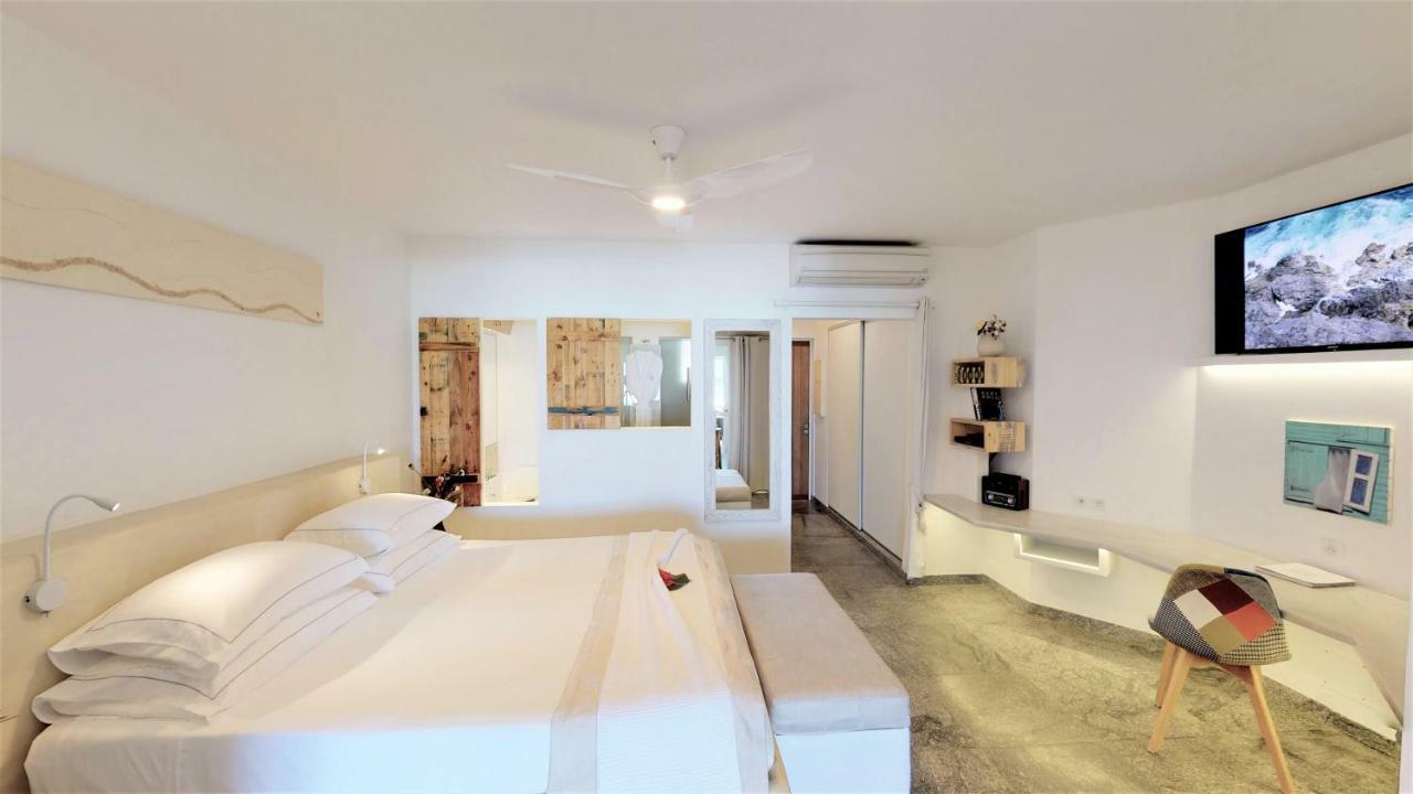 Honeymoon 1 Bedroom Suite Beachfront