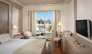 Quarto Deluxe com Cama de Casal ou 2 de Solteiro, Vista do Mar e Terraço (2 Adultos + 1 Criança)