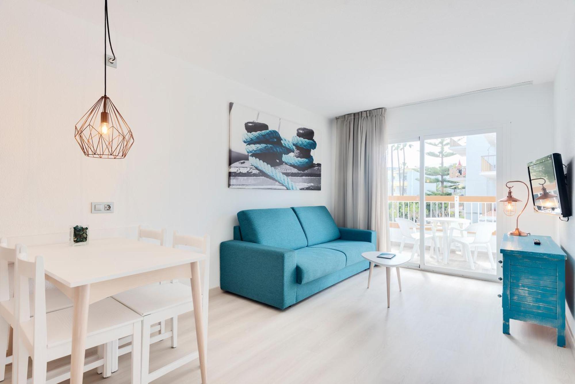 One-Bedroom Apartment,370812250:JPEG
