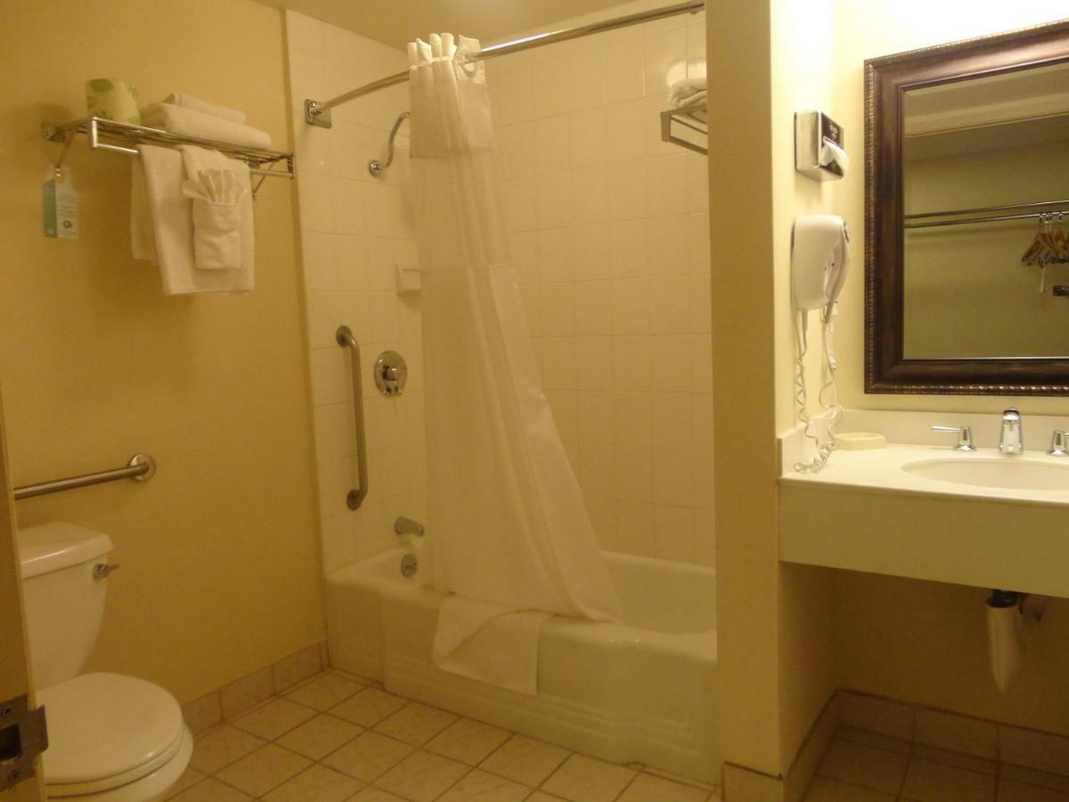 Queen Room Disability Access