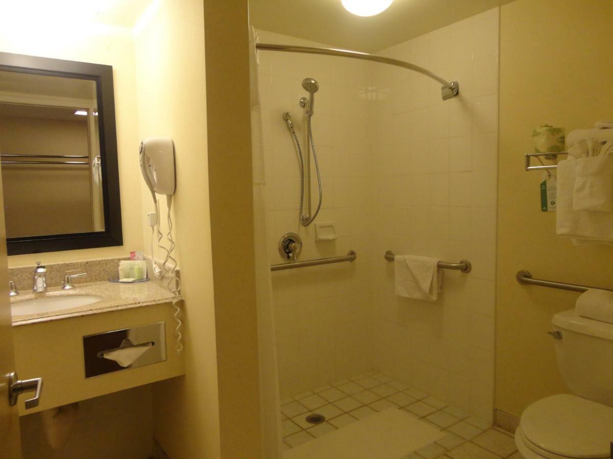 Queen Room Disability Access