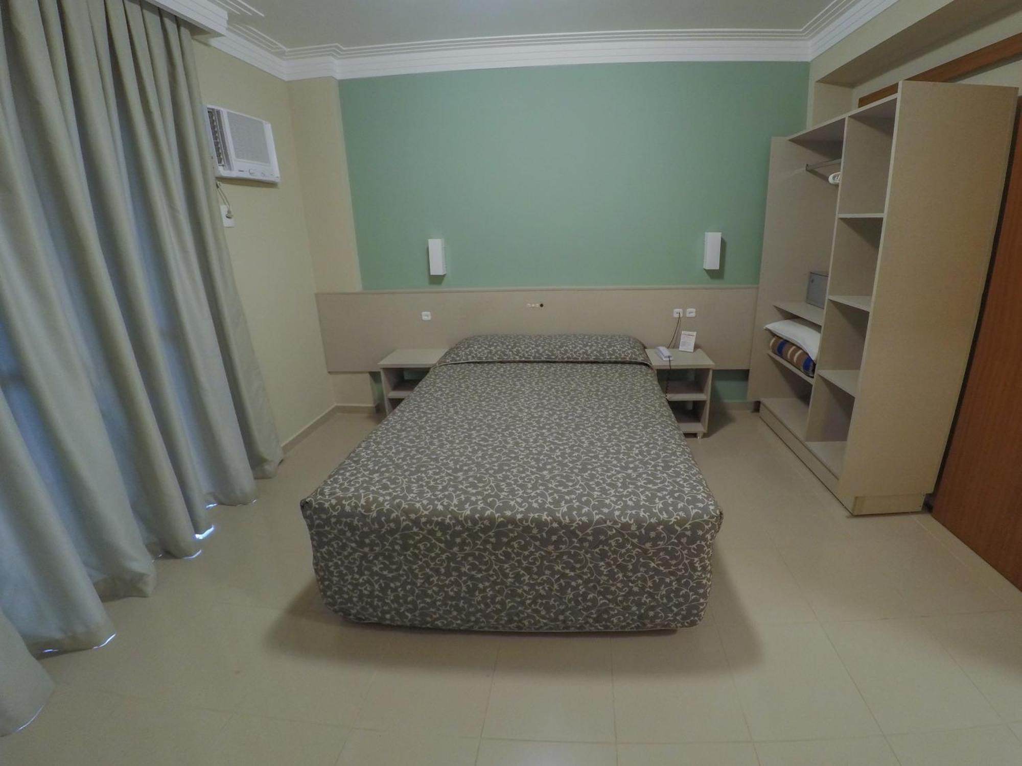 Quarto Duplo