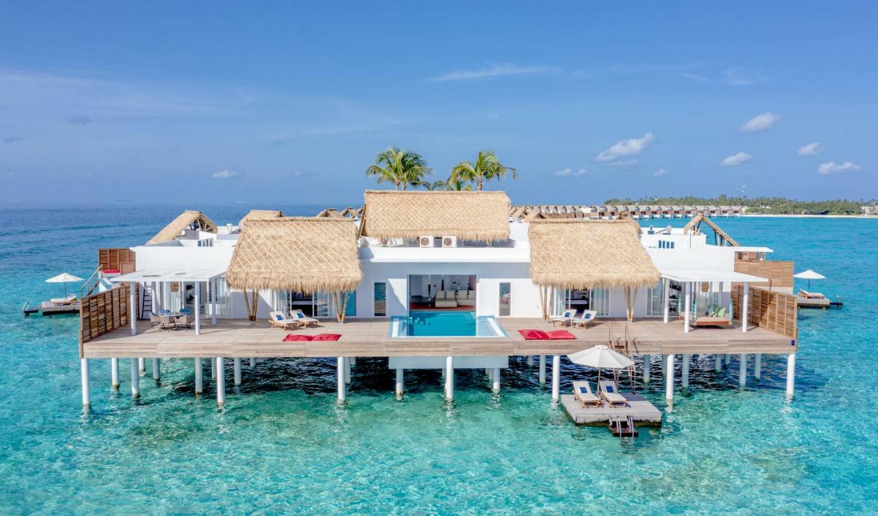 Villa Presidencial con 2 dormitorios y piscina - Sobre el agua
