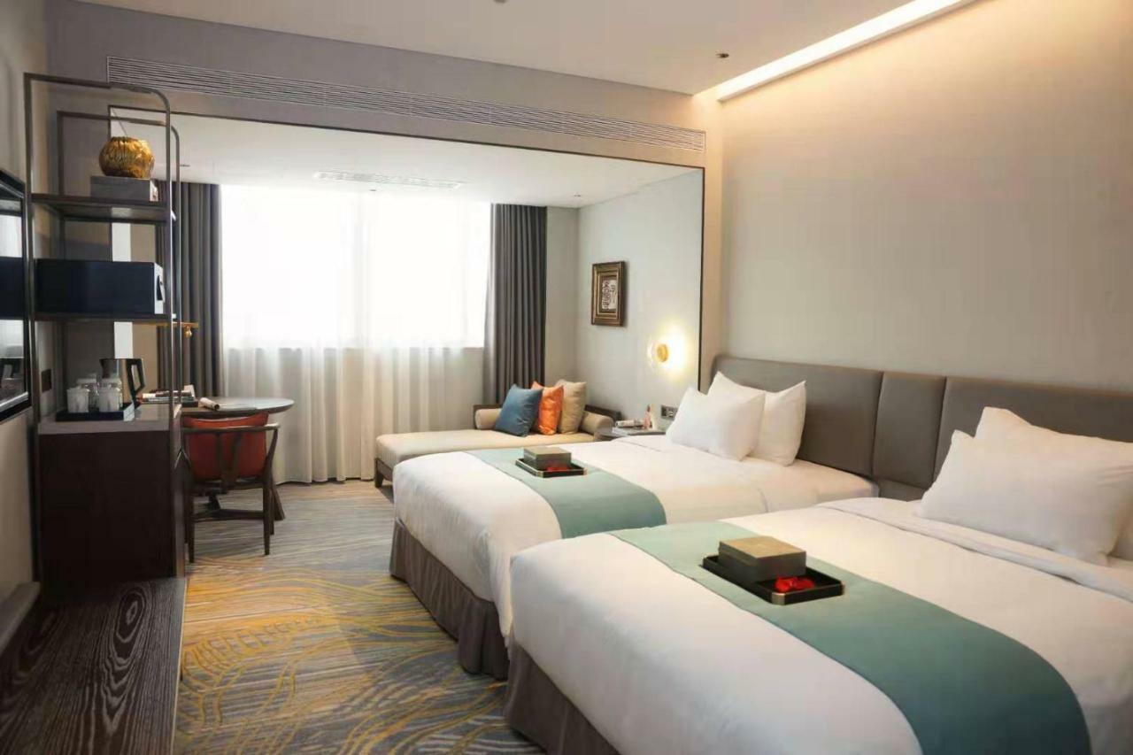 Non Smoking Elite Twin Bed Room