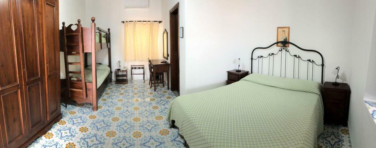 Quadruple Room,884724046:JPEG