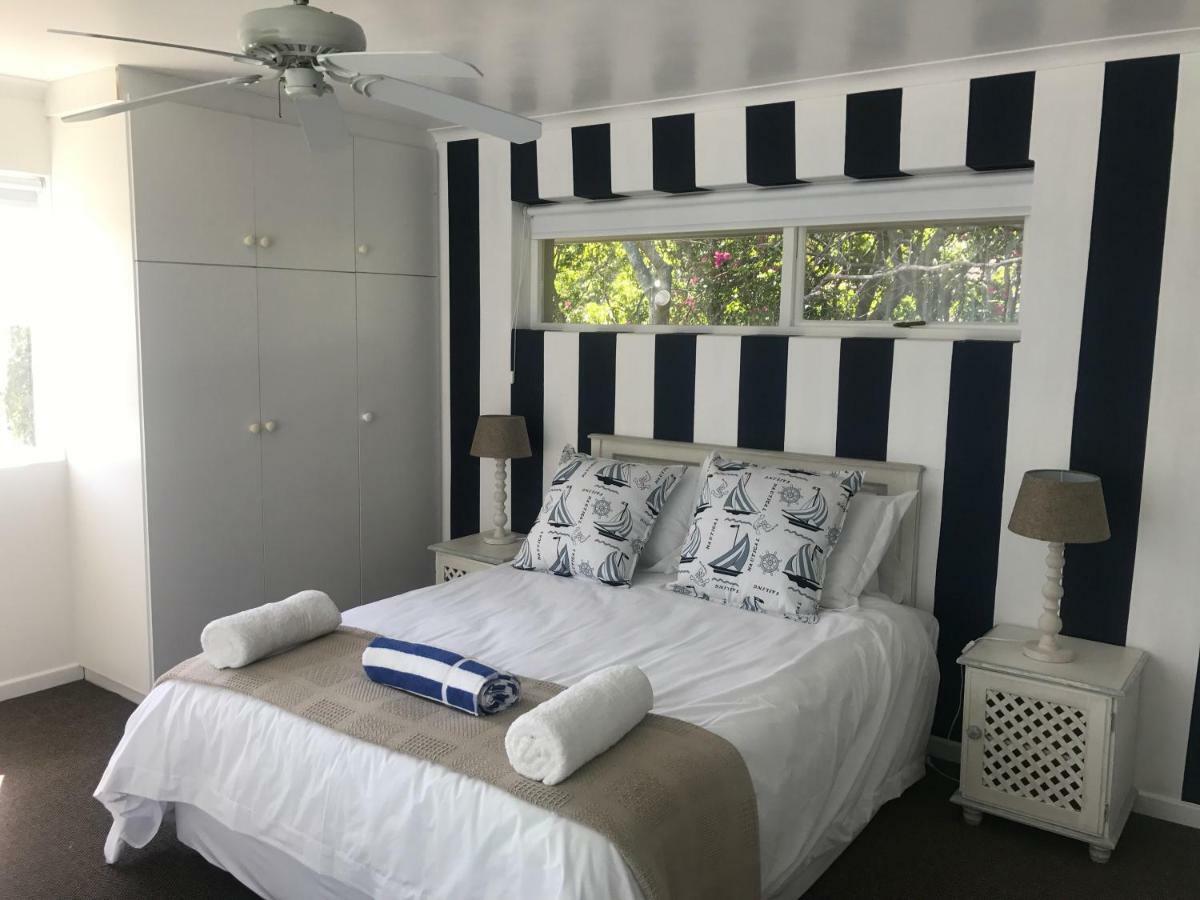 Comfort Queen Room 4