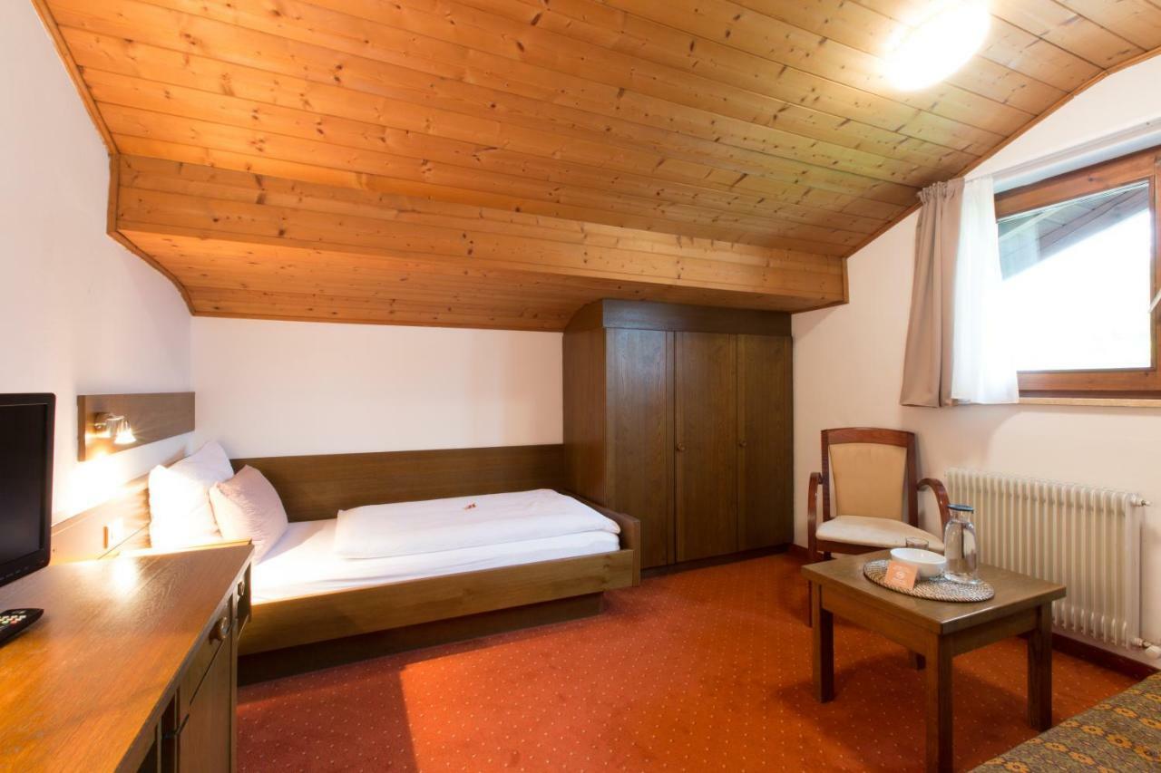 Single Room,894768760:JPEG