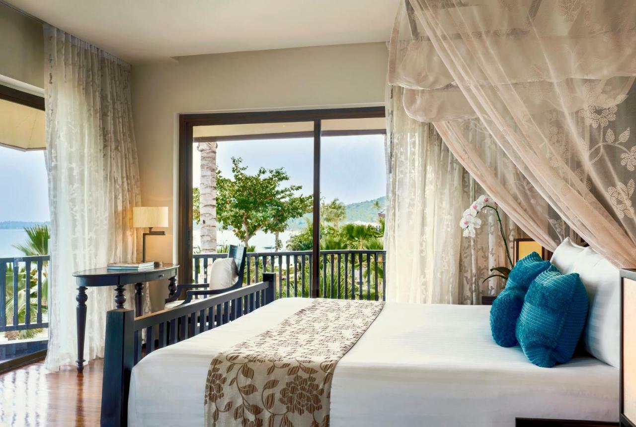 Luxury Beach Front View Suite