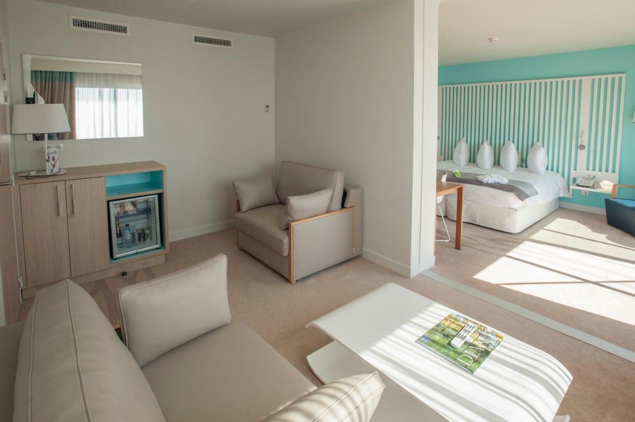 Suite Junior con balcón y vistas al mar