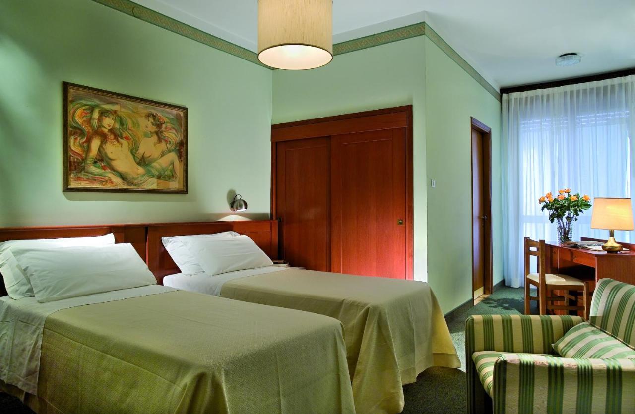 Double or Twin Room,134782824:JPEG