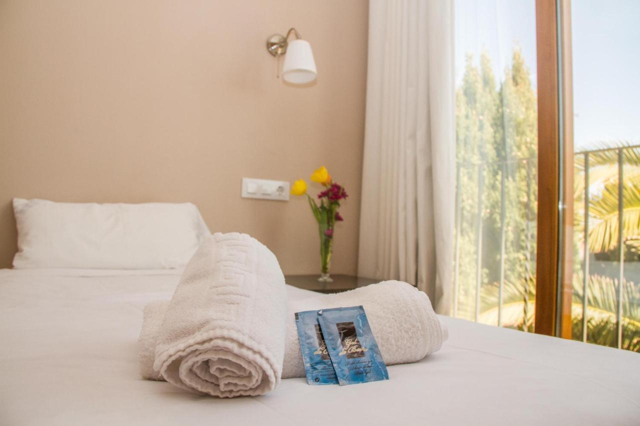Standard Twin Room with Sea View