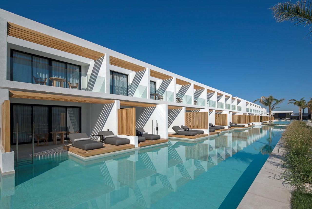 Superior Swim up Suite