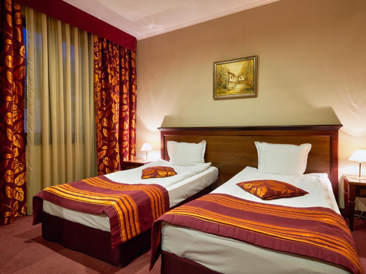 Twin Room Pool Access
