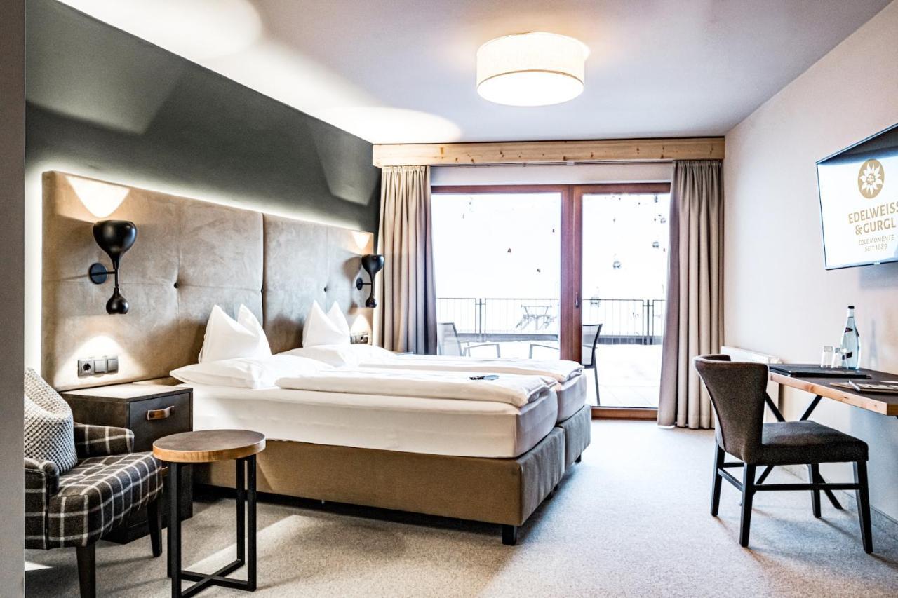 Double Room,1589480159:JPEG