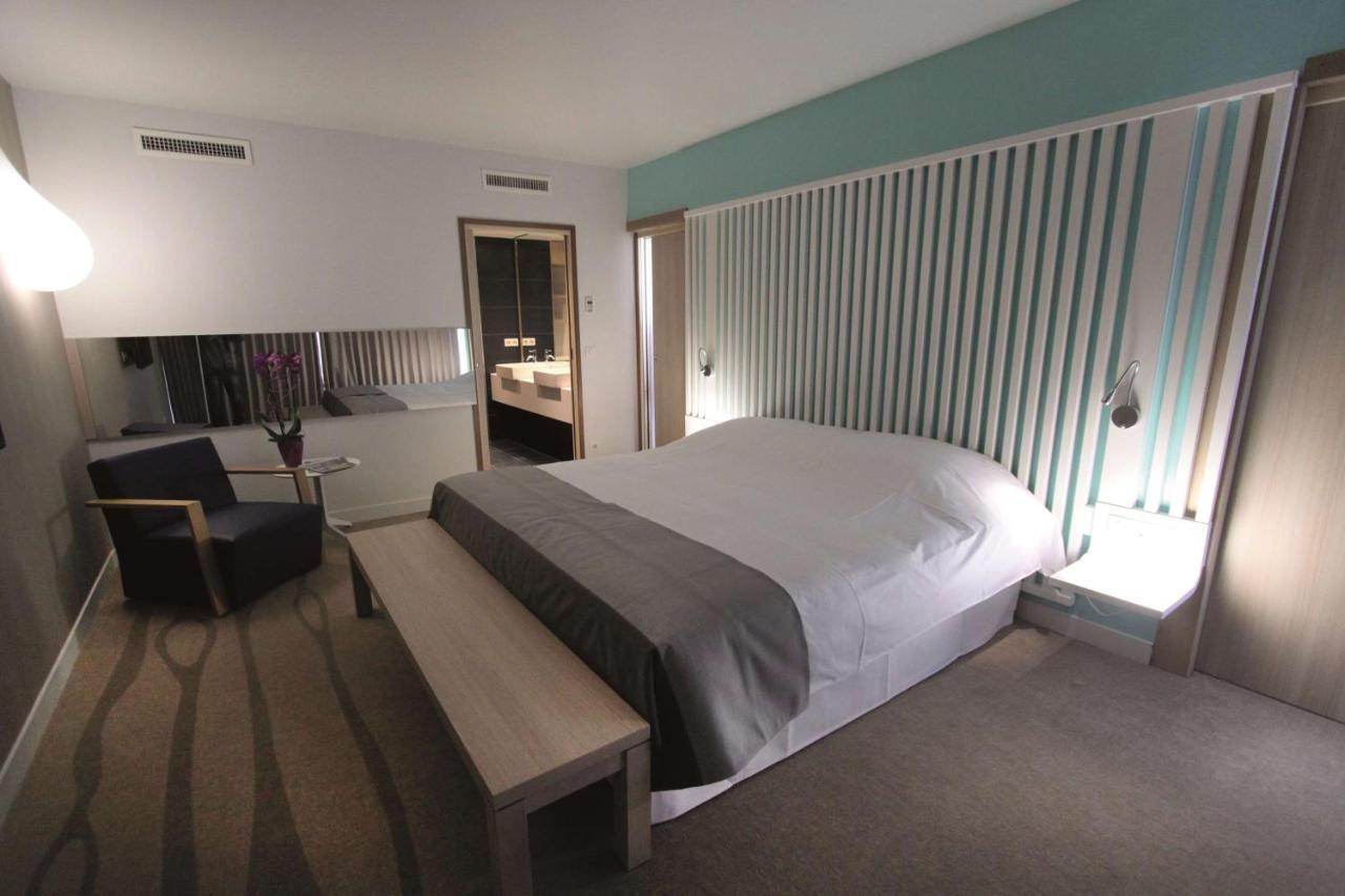 Suite con balcón y vistas al mar